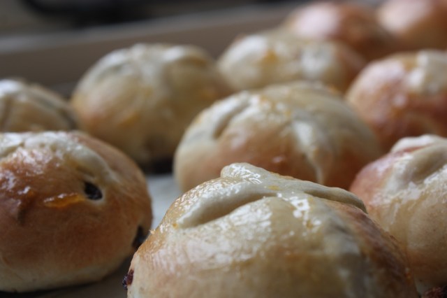Hot cross buns